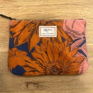 Sezane x Inoui Éditions pouch